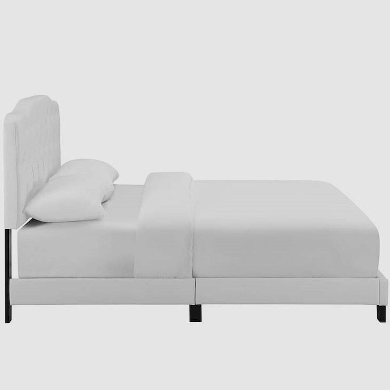 Lit plateforme en cuir king avec tête de lit capitonnée