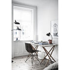 Lot de 2 chaises de salle à manger modernes du milieu du siècle, sans accoudoirs, avec coque en plastique et piétement Eiffel en métal noir, couleur blanche