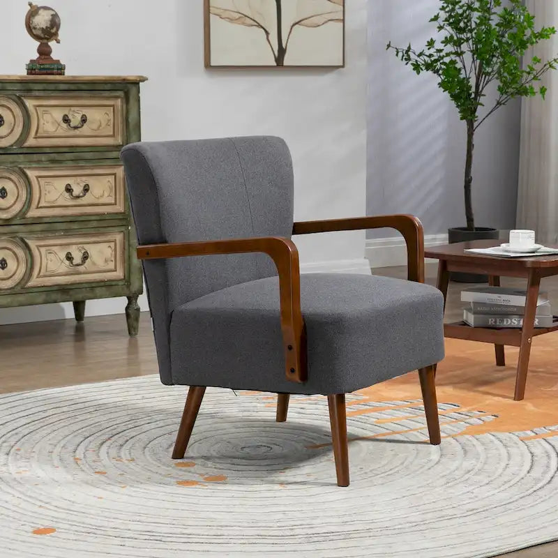 Chaises modernes dans le salon, fauteuils à ossature en bois